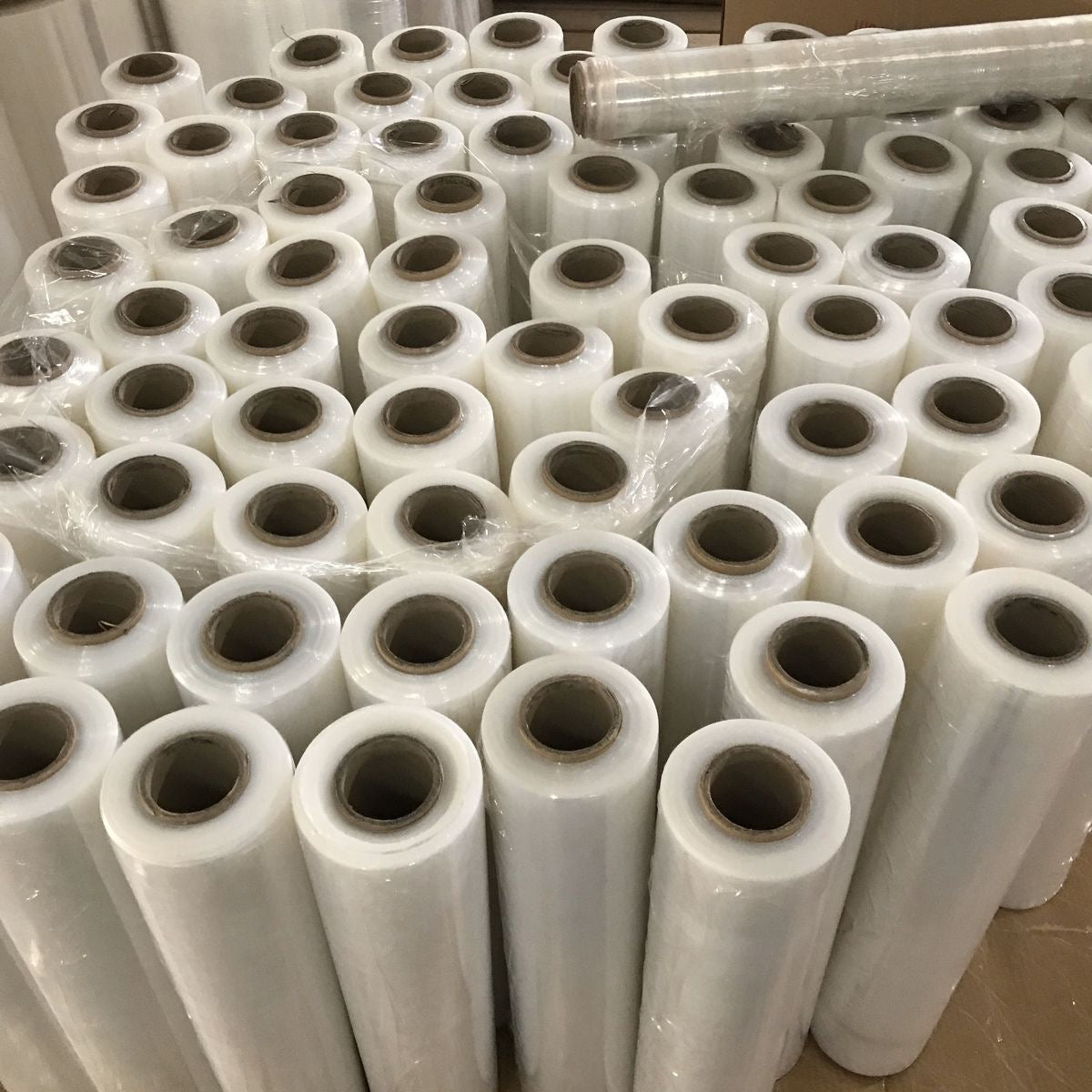Rollo de Stretch Film, 1500 pies, Plastico para embalaje de productos