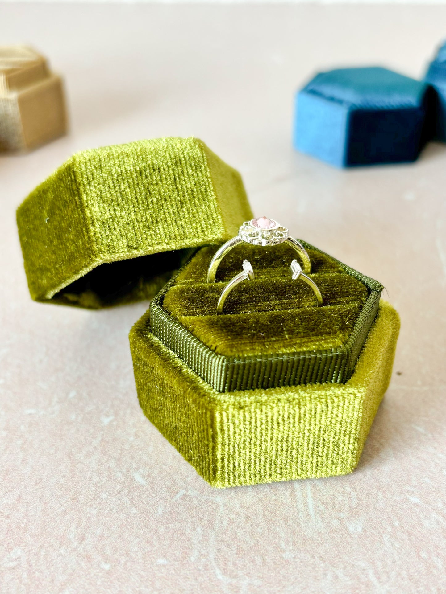 Caja Hexagonal para Joyería, Caja para anillos o Aretes Pequeños, Caja Premium